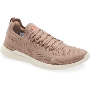 APL TechLoom Breeze Sneakers